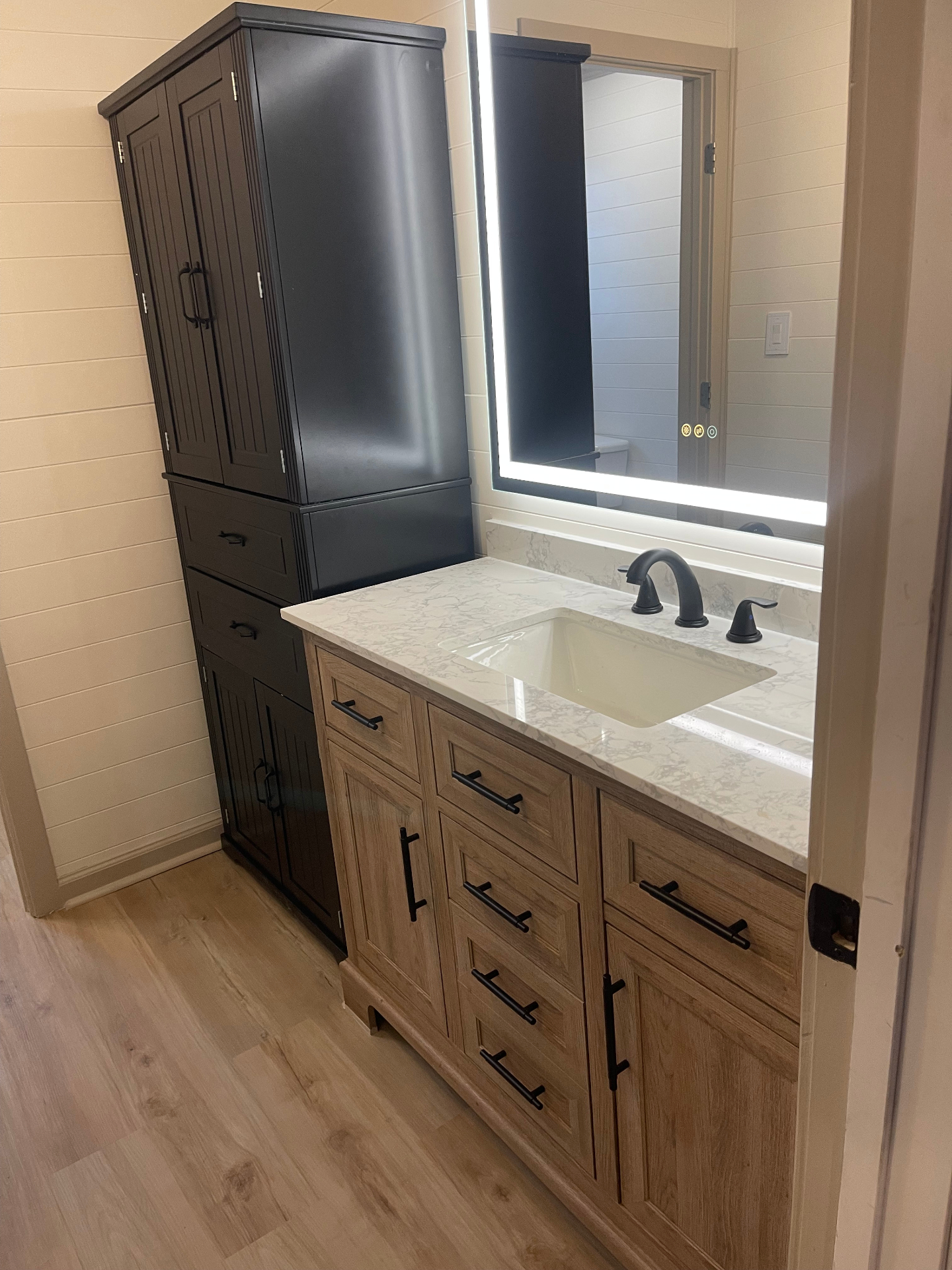 Finished - vanity top and mirror detail - Cleveland, TN