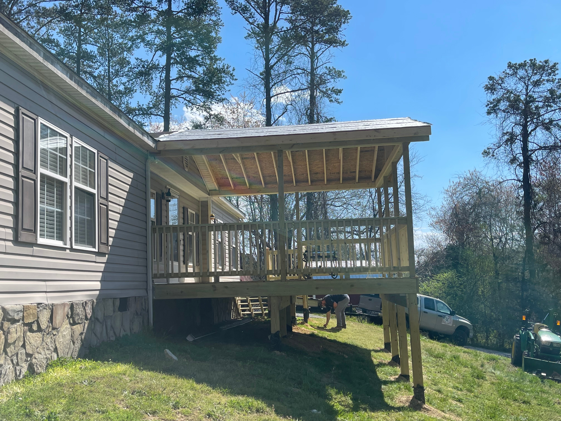 Side deck with roof overhang - construction wrap-up - Cleveland, TN