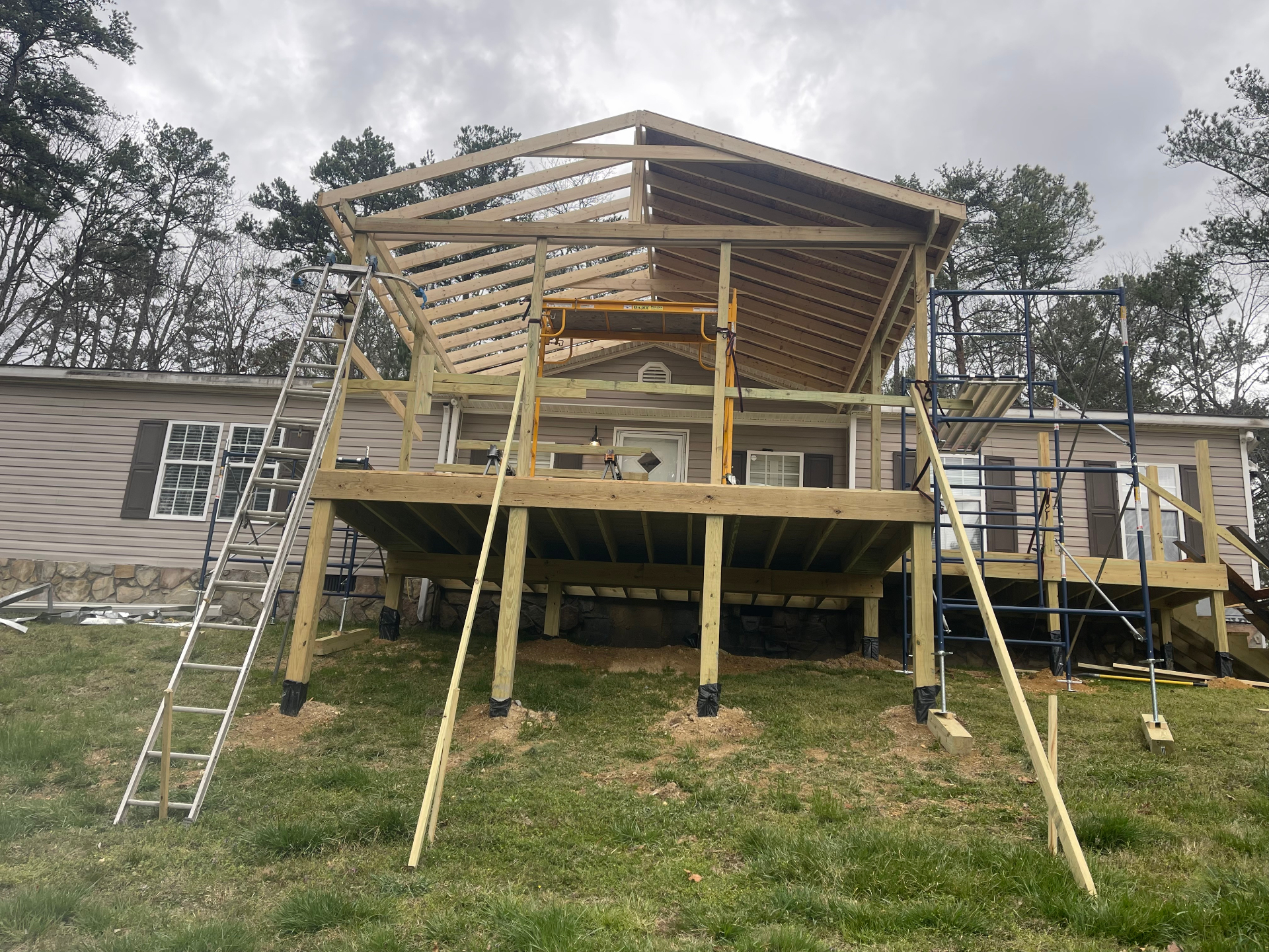 Gable roof framing - front elevation with scaffolding - Cleveland, TN