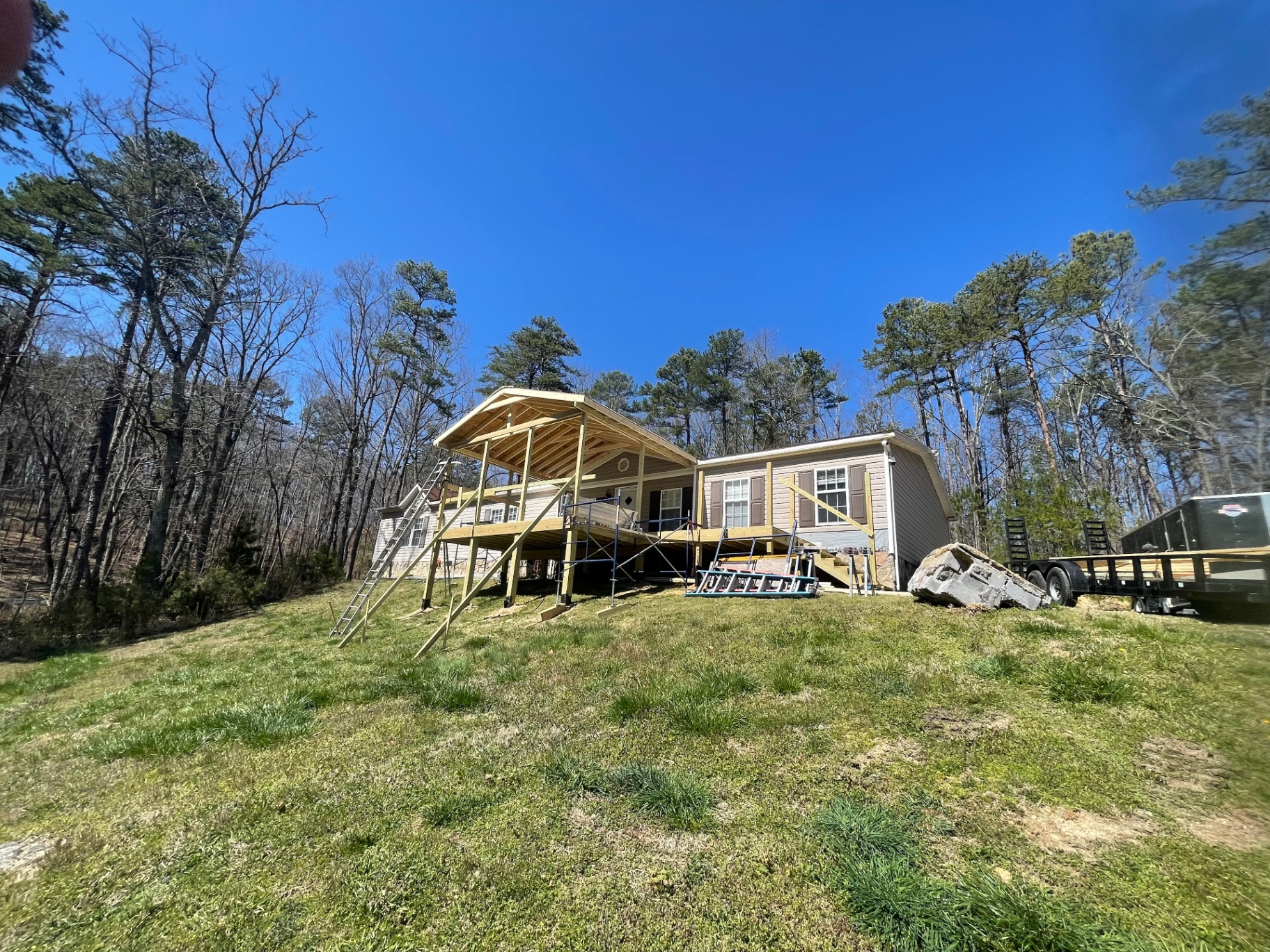 Rear view - full porch structure with yard - Cleveland, TN
